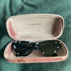 Miu miu Cat-eye Sunglasses